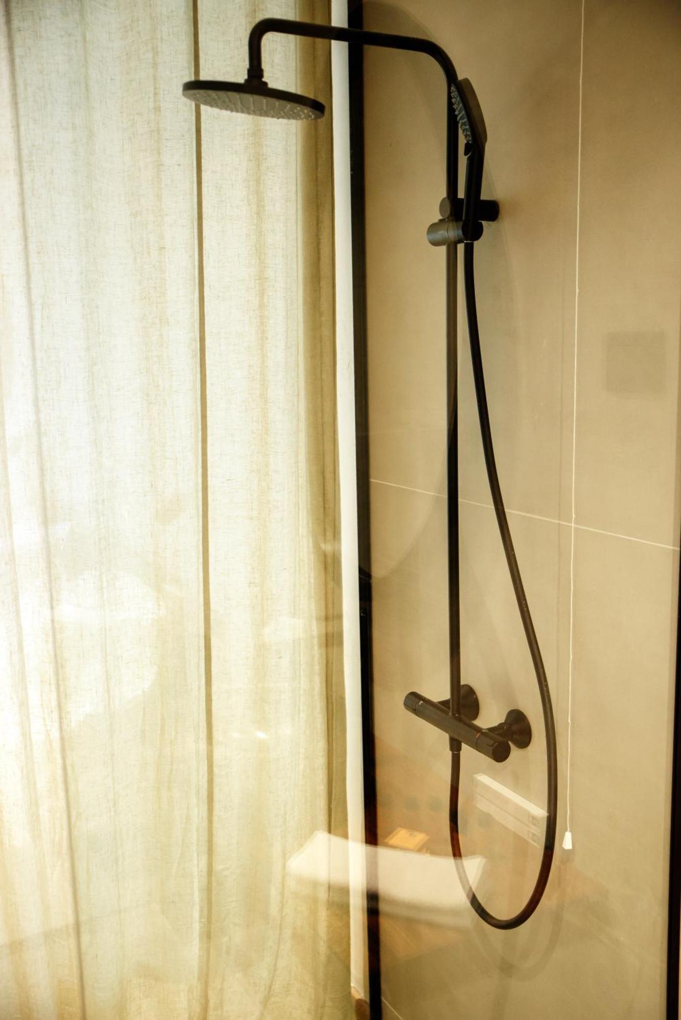 Hotel 1920 พอดโกริกา ภายนอก รูปภาพ