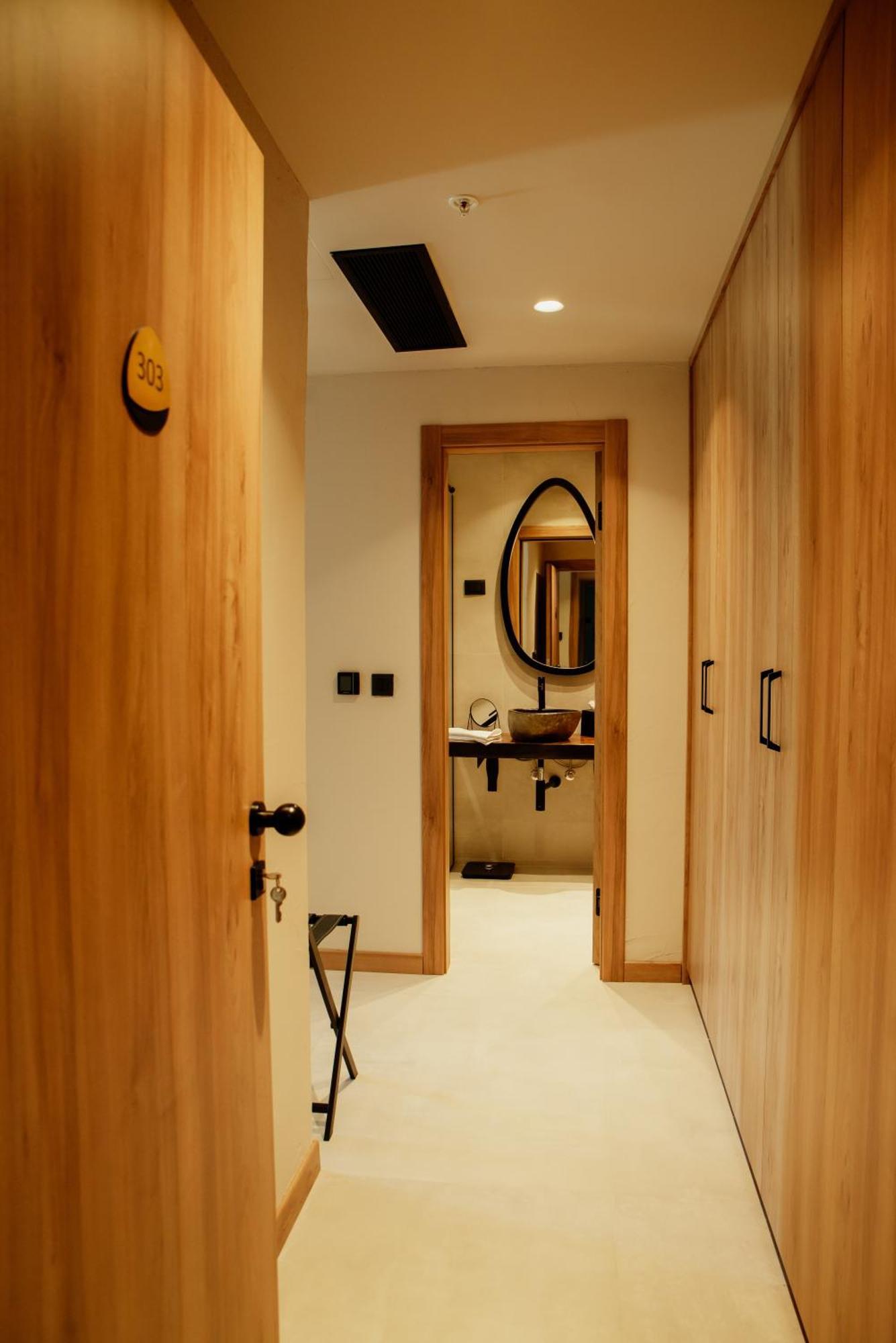 Hotel 1920 พอดโกริกา ภายนอก รูปภาพ